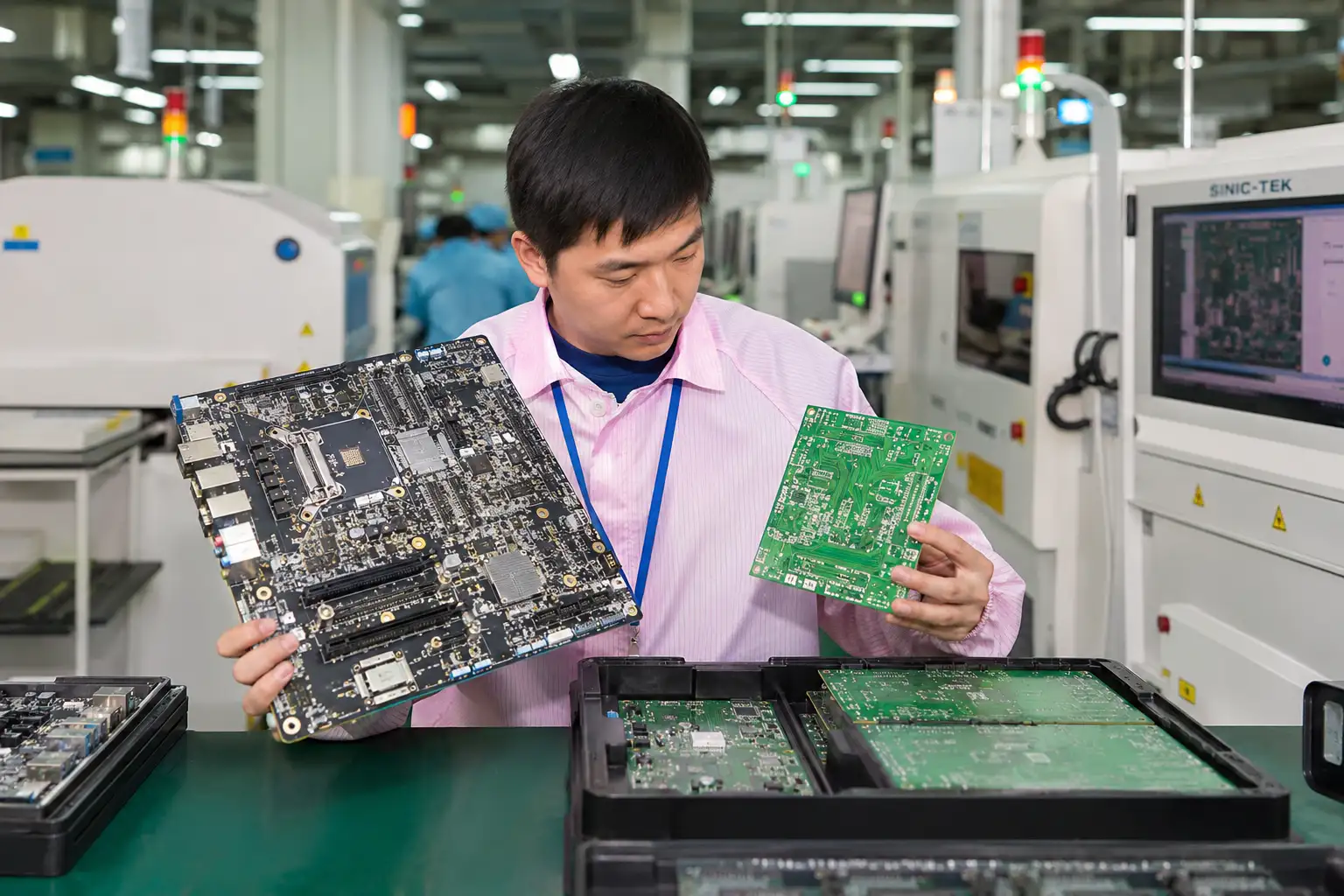 Motherboard vs Circuit Board: What’s the Difference in PCB Manufacturing?